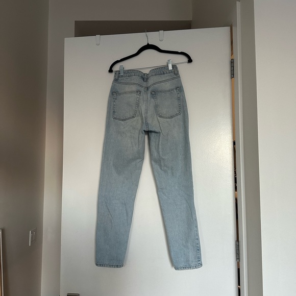 TopShop Moto Mom Jeans in Light Blue Denim - Picture 6 of 6